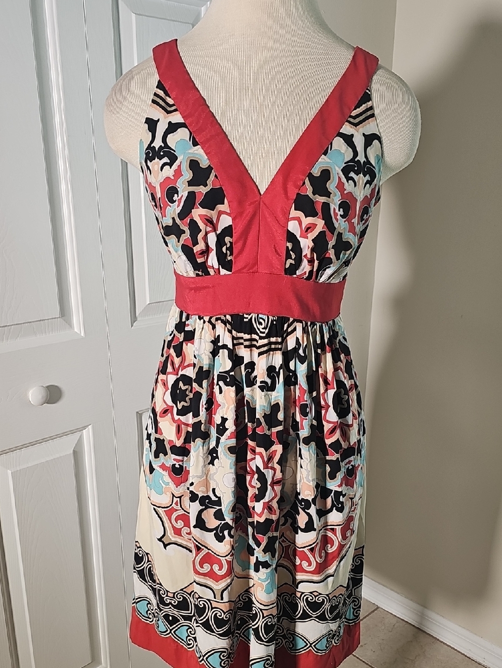 Women's Rust-Trim Printed V-Neck Sundress By Trulli Size 2. Babydoll Y2K